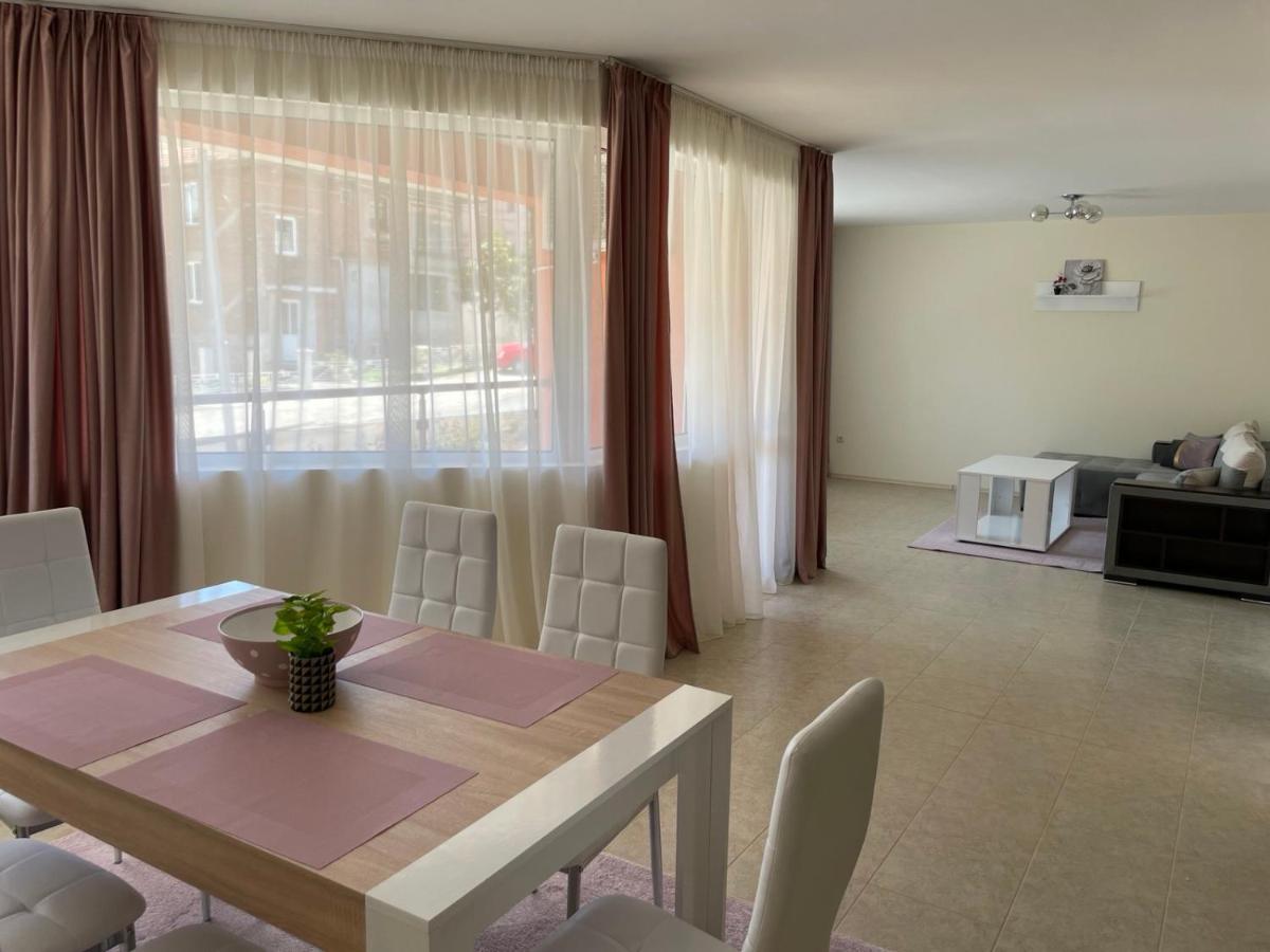 Rusalka Apart-Residence Obzor Exteriör bild